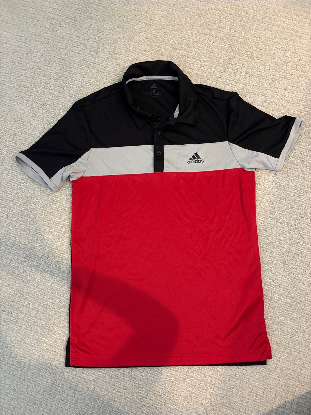 adidas Men’s Black/Gray/Red Blocked golf Polo SMALL